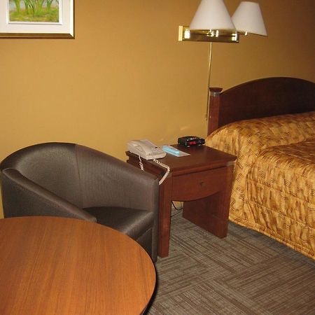 Hotel Matagami Экстерьер фото