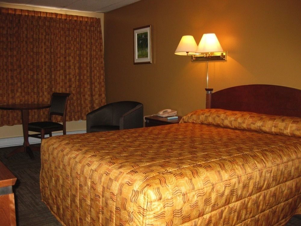 Hotel Matagami Экстерьер фото