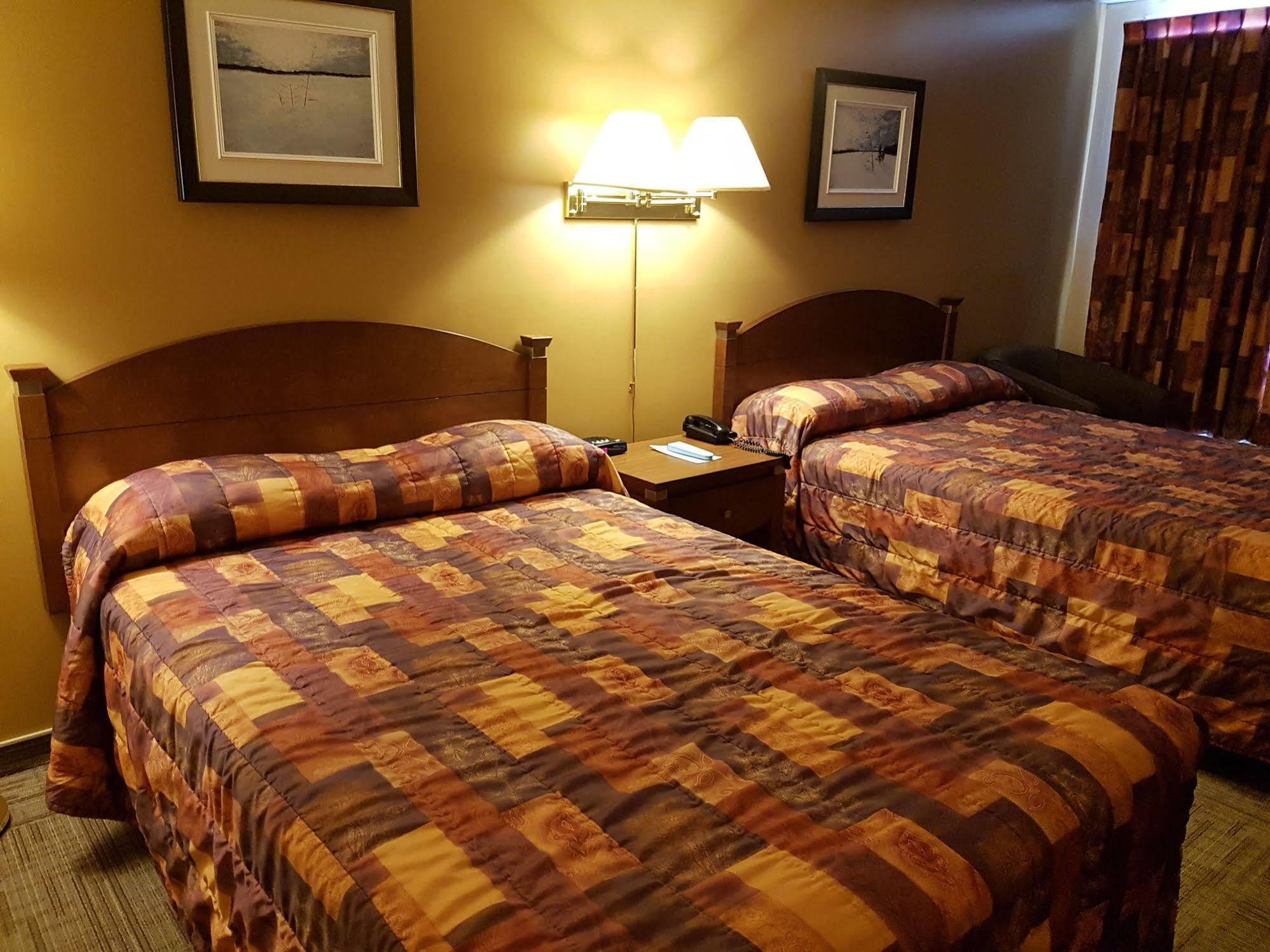 Hotel Matagami Экстерьер фото